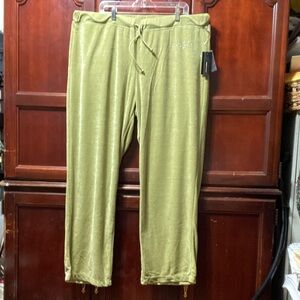 BCBG Vintage plus size 3X avocado green women’s plush velour pants